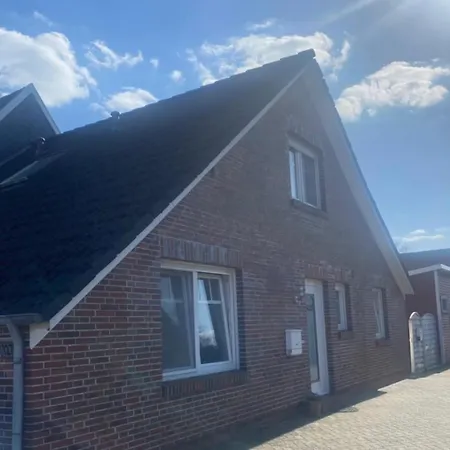 Moderne Ferienunterkunft In Apartament